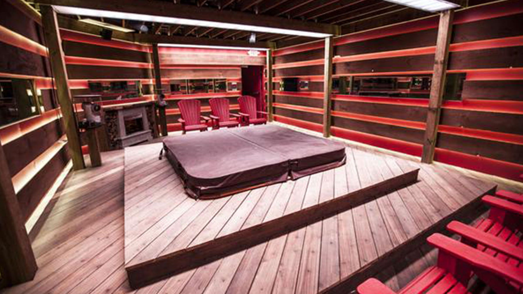 BBC2 - Hot Tub & War Room