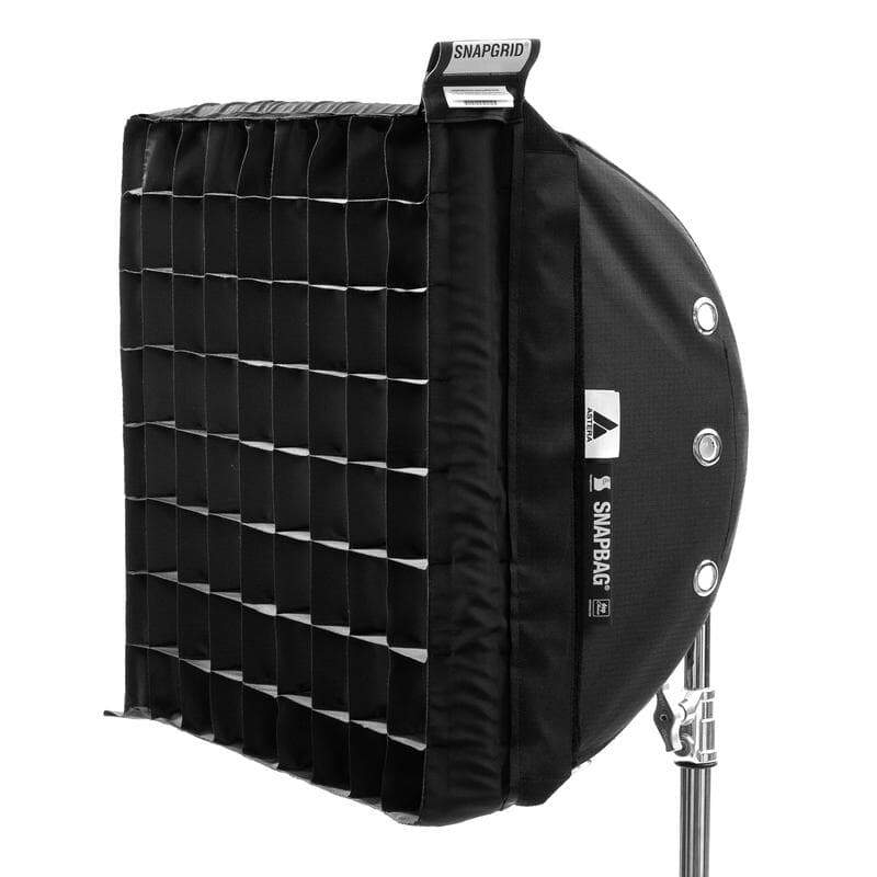 Astera SNAPGRID 3 tube for Helios SNAPBAG 40 degree honeycomb grid light control accessory mounted on stand showing grid cells on white background